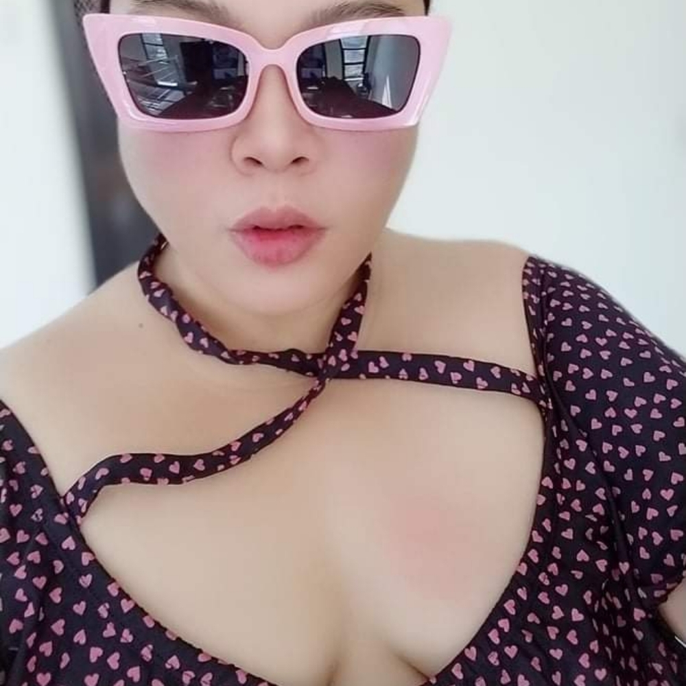 NWOT Plus Size One Piece Off Shoulder Swimsuit